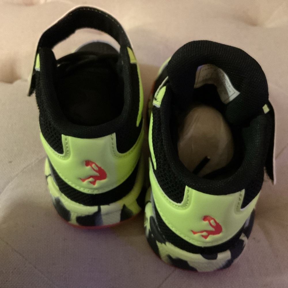 Boys' High-Top Basketball Sneakers - Neon Green/Black/Red. NEW. SIZE 11 - Picture 9 of 10